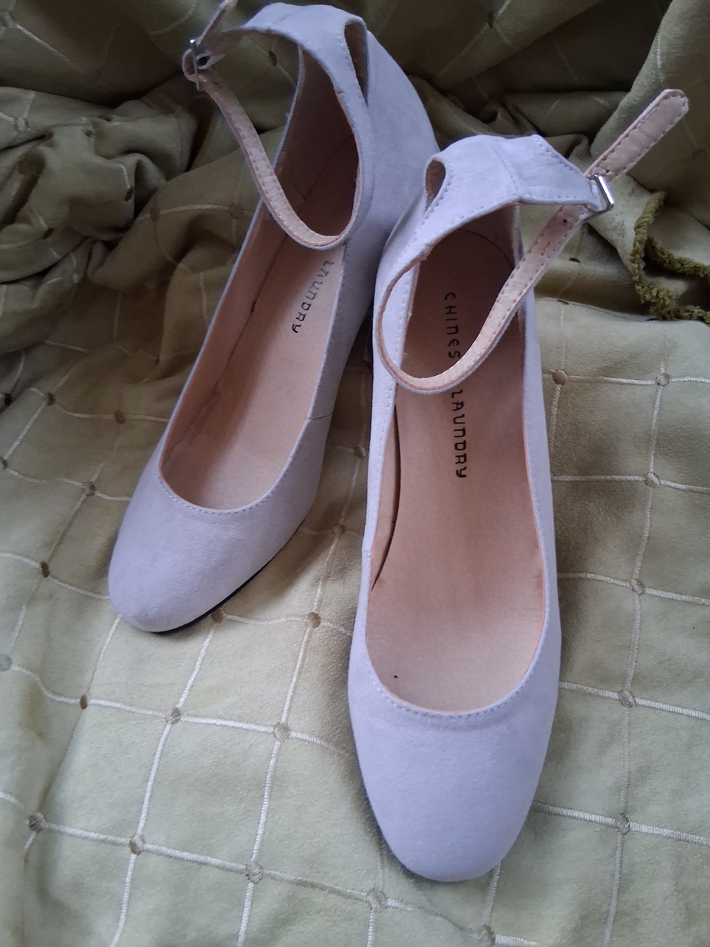 New Chinese Laundry Women's Greige Suede Ankle-Strap Pumps